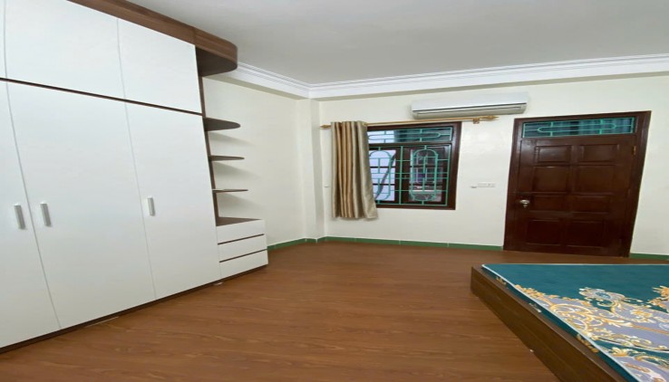Cho thuê nhà ngõ 135 Vĩnh Hưng, 36m2, 5 tầng, 5 ngủ, 11.5 Triệu - ở gia đình, nhóm lịch sự.